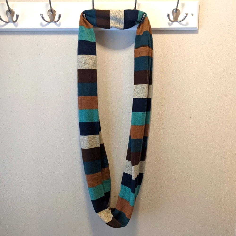 Infinity scarf